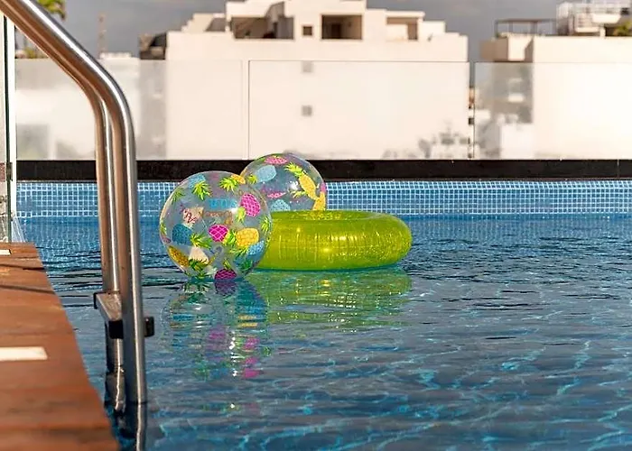 Hotel Oyo Marvic 3*
