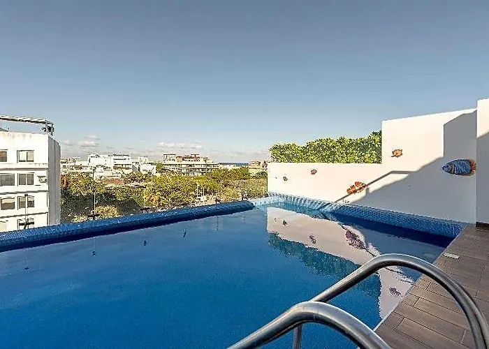 Oyo Marvic Hotel 3*