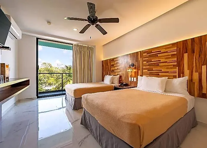 Oyo Marvic Hotel 3*